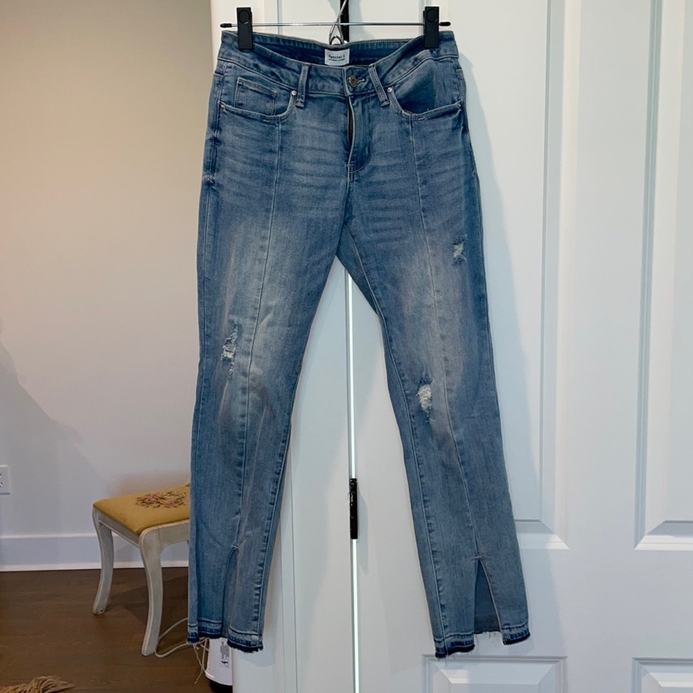 Great jeans with slits in front